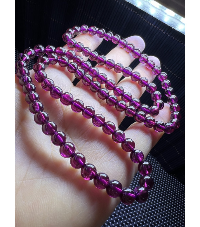 Exquisite Purple Toothed Black Garnet Three Loop Bracelet, approximately 6mm in size Exquisite Purple Toothed Black Garnet Three Loop Bracelet, approximately 6mm in size