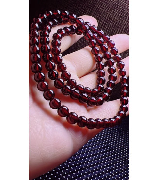Exquisite purple sprinkled red garnet three circle bracelet, size about 6mm, weight about