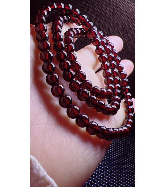 Exquisite purple sprinkled red garnet three circle bracelet, size about 6mm, weight about