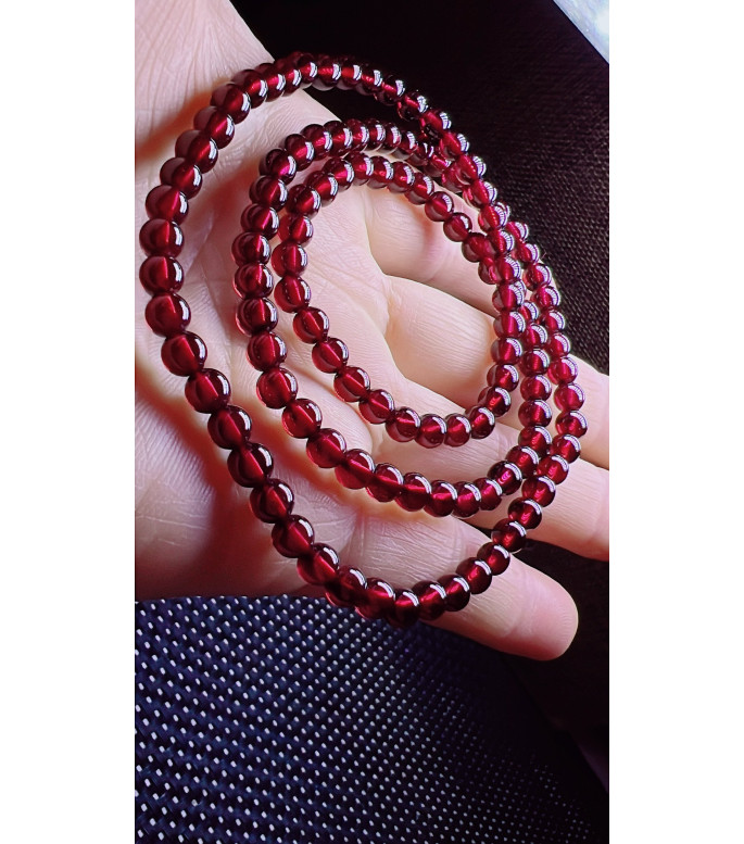 Exquisite purple sprinkled red garnet three circle bracelet, size about 5mm, weight about Exquisite purple sprinkled red garnet three circle bracelet, size about 5mm, weight about