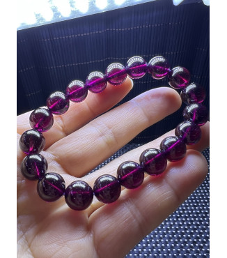 Exquisite purple tooth garnet bracelet, size about 10mm, weight 43 grams, commonly known