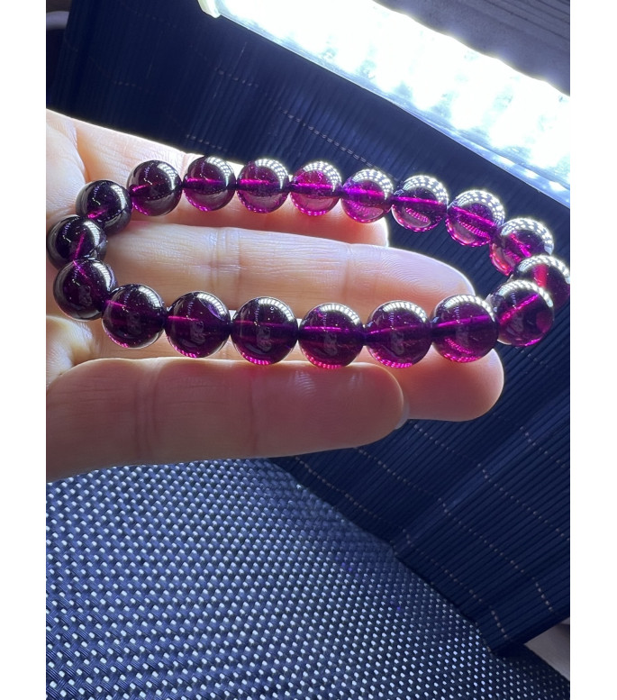 Exquisite purple tooth garnet bracelet, size about 10mm, weight 43 grams, commonly known